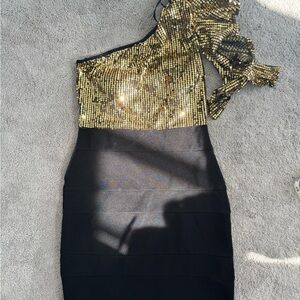 City Triangles Black and Gold Sequin One-Shoulder Dress